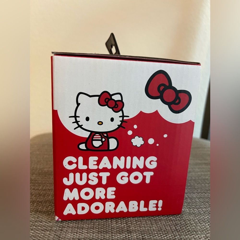Hello Kitty Vacuum - Picture 4 of 4